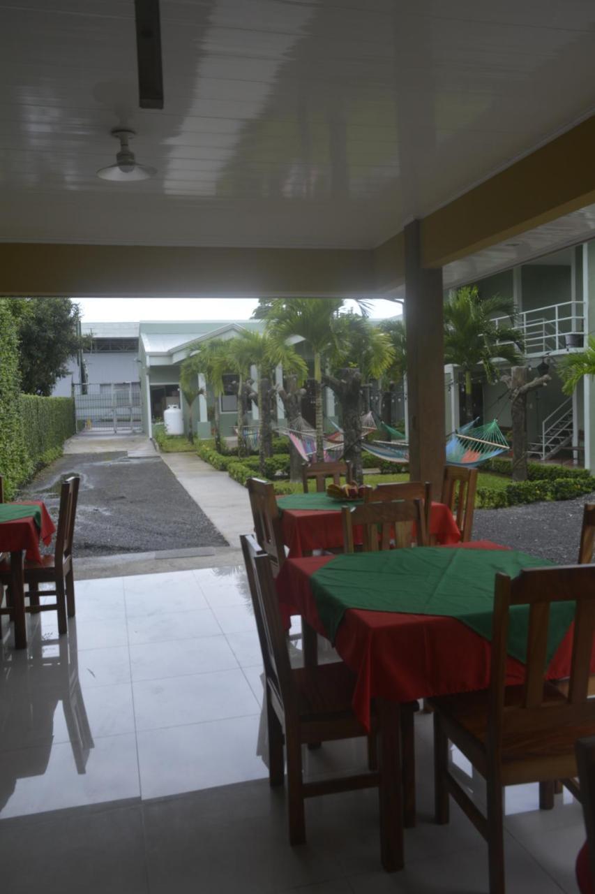 La Fortuna Backpackers Resort 외부 사진