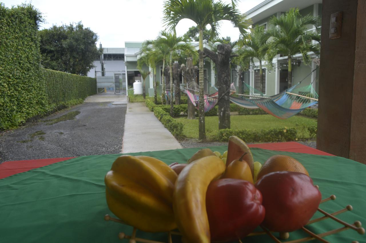 La Fortuna Backpackers Resort 외부 사진