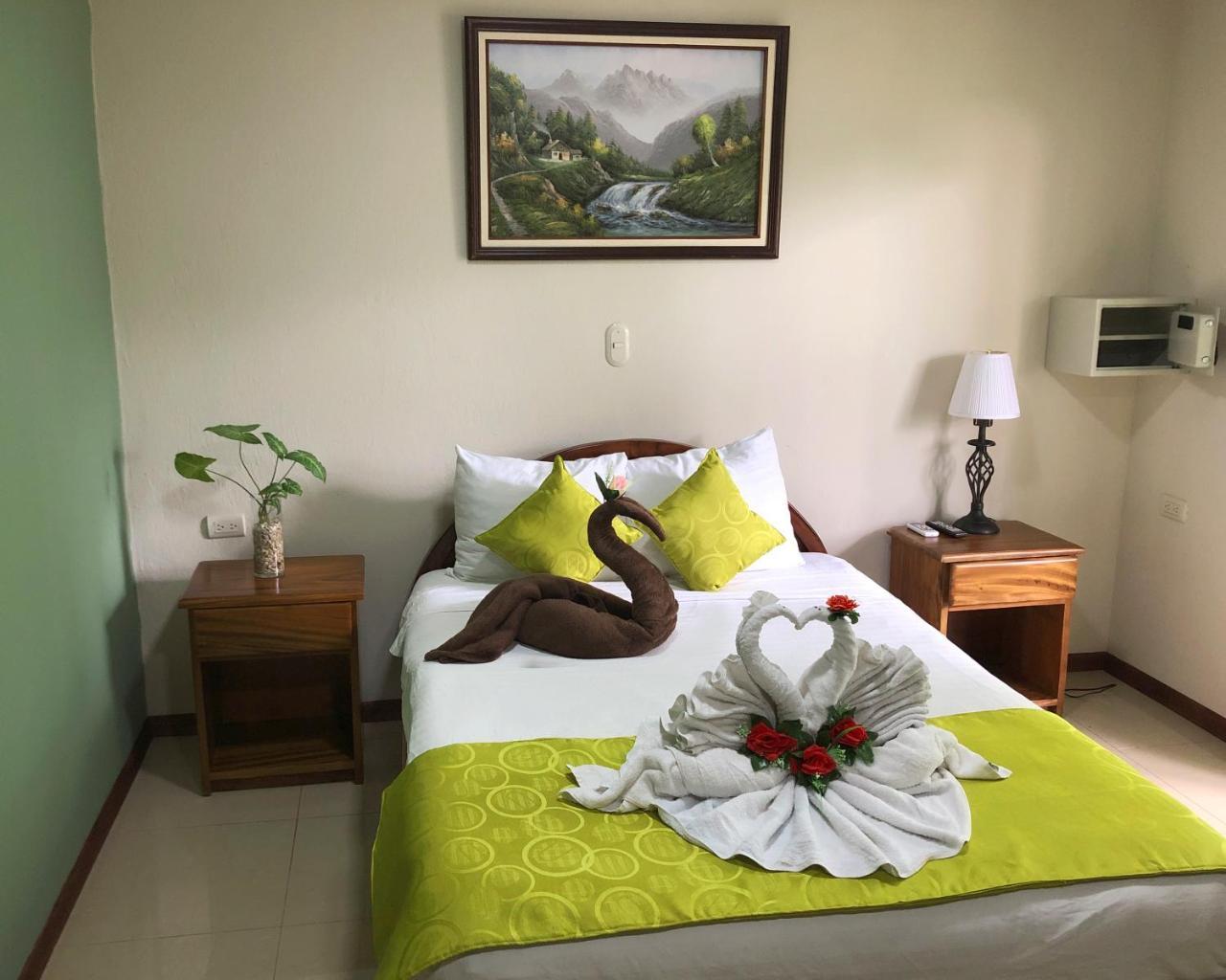 La Fortuna Backpackers Resort 외부 사진