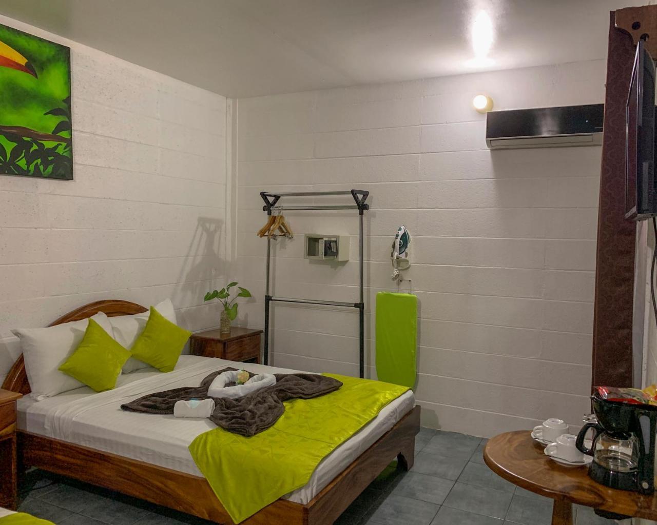 La Fortuna Backpackers Resort 외부 사진